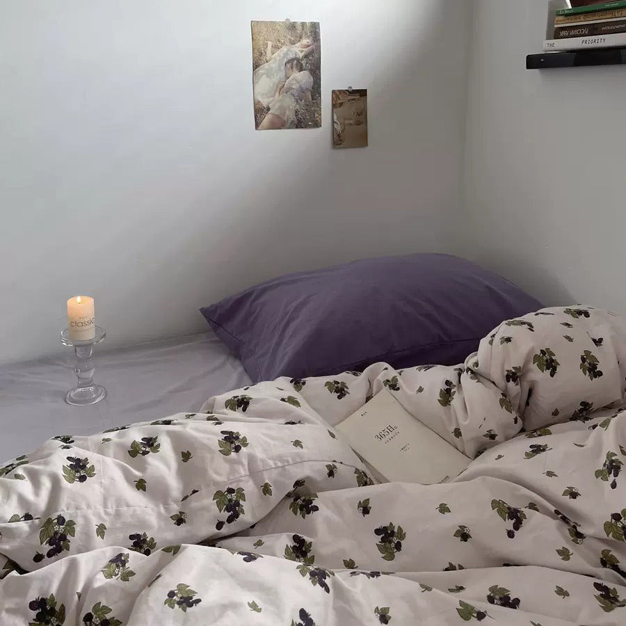 Purple Grape Vine Vintage Bedding Set — Soft-Touch Cotton Duvet & Pillowcases — Lifestyle 2