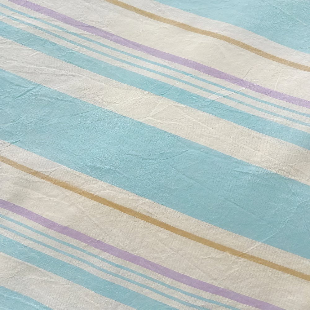 Pastel Retro Striped Bedding Set — Soft-Stripe Duvet Cover for Calm Bedrooms — Lifestyle 3
