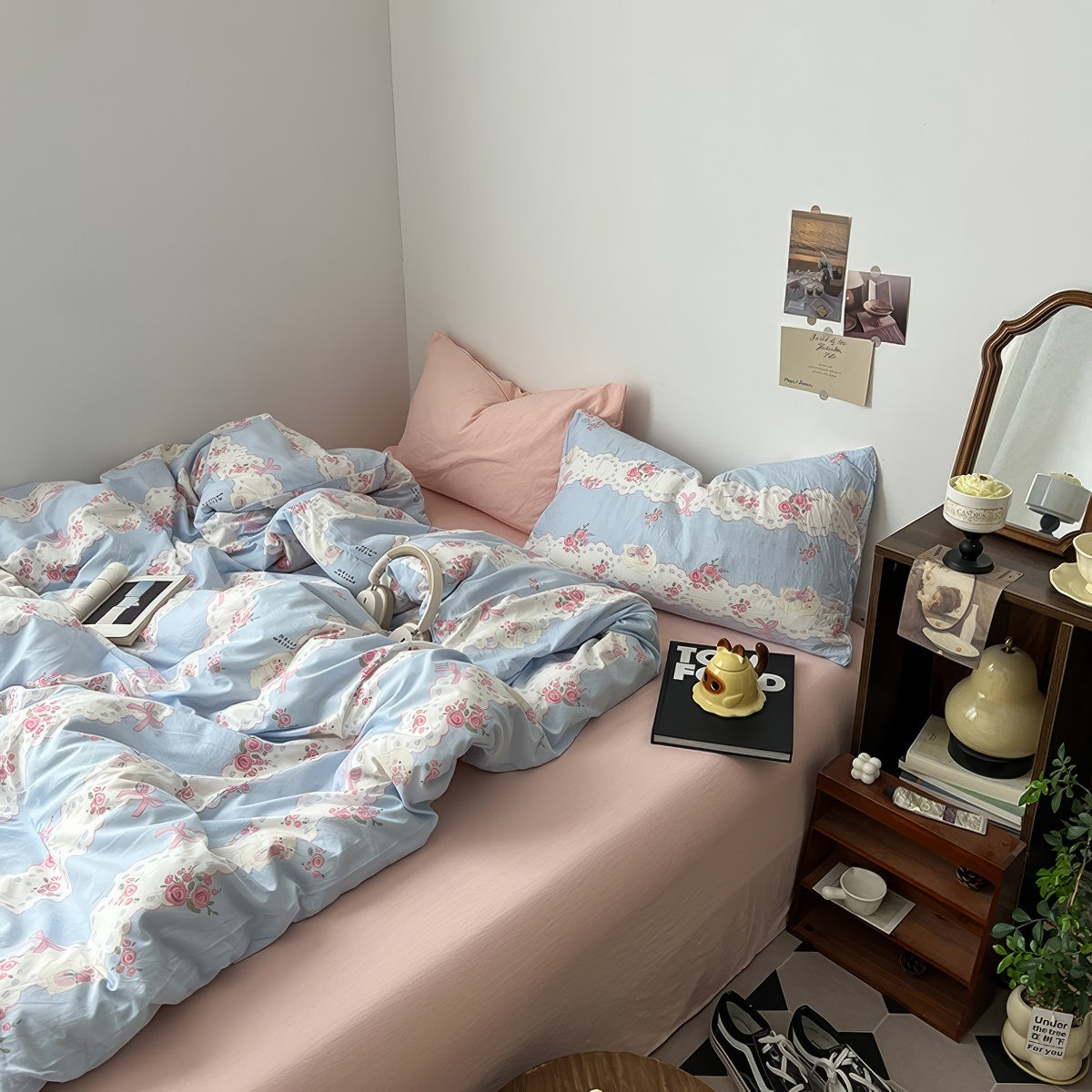 Romantic Blue & Pink Floral Lace Bedding Set — Soft-Touch Cotton Duvet & Pillowcases — Lifestyle 4