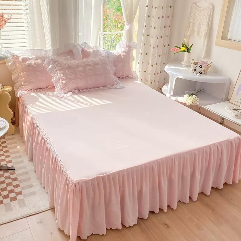 Ruffle Bedding Set — Ruffled-Edge Duvet Cover for Soft, Layered Bedrooms — Lifestyle 2