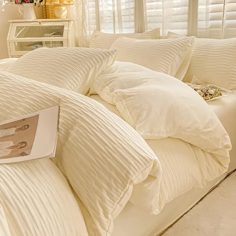 Seersucker Cotton Bedding Set — Crinkled Texture for Cool Nights — Front view