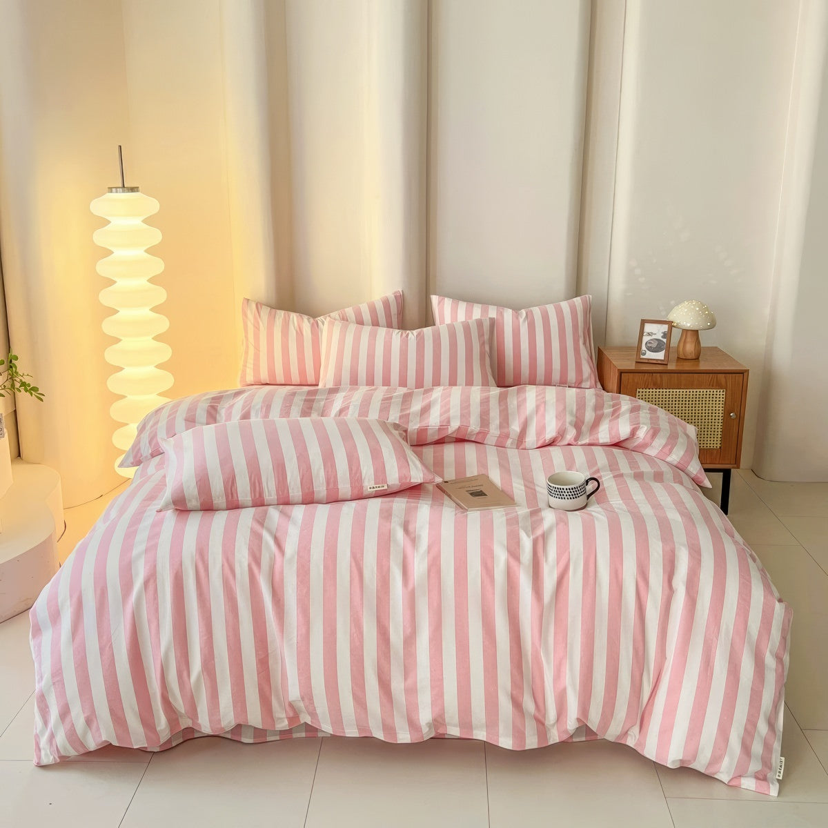 Pastel Striped Bedding Set — Breathable Cotton-Blend Duvet Cover for Everyday Use — Detail