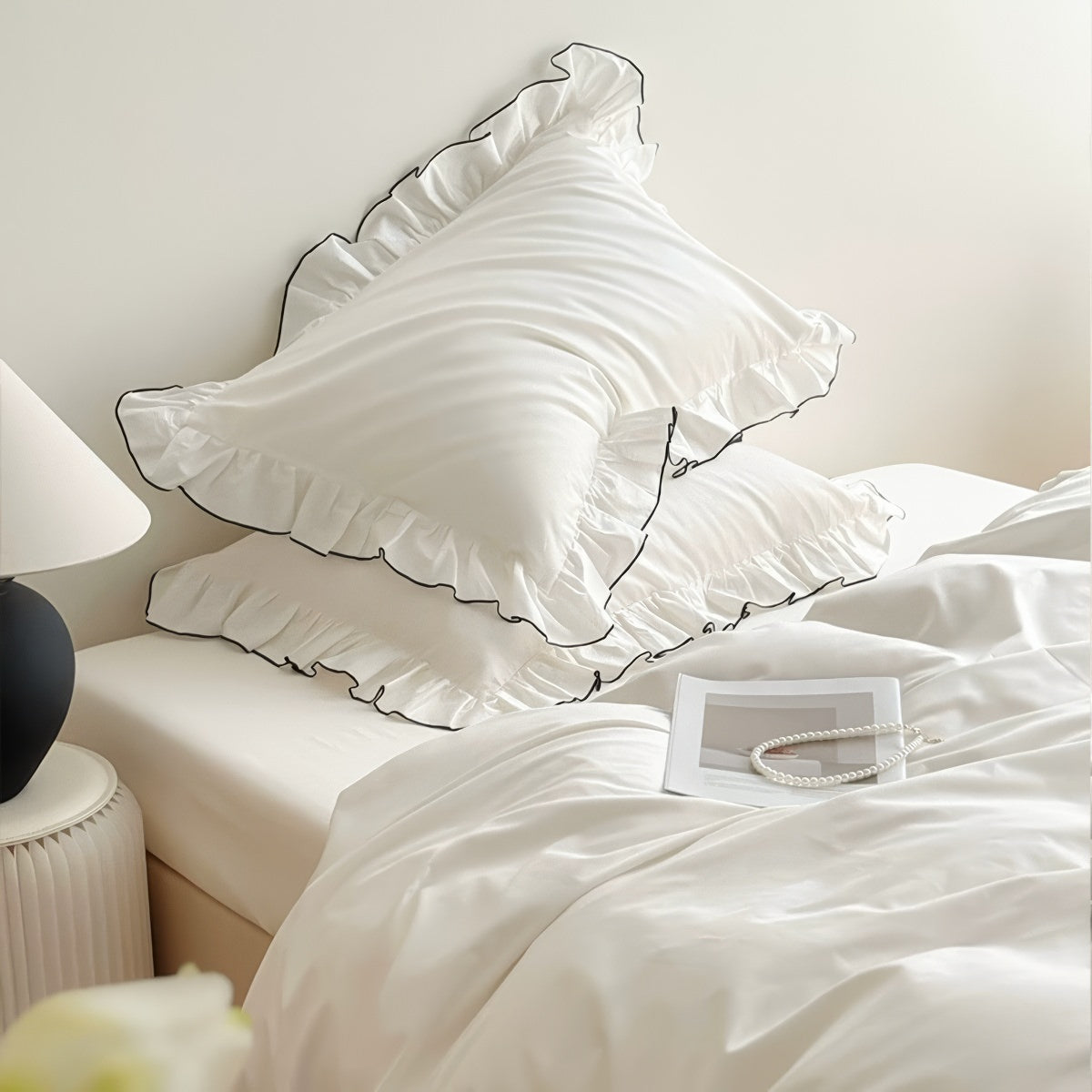Simple White Ruffle Edge Bedding Set — Soft-Touch Cotton Duvet & Pillowcases — Detail