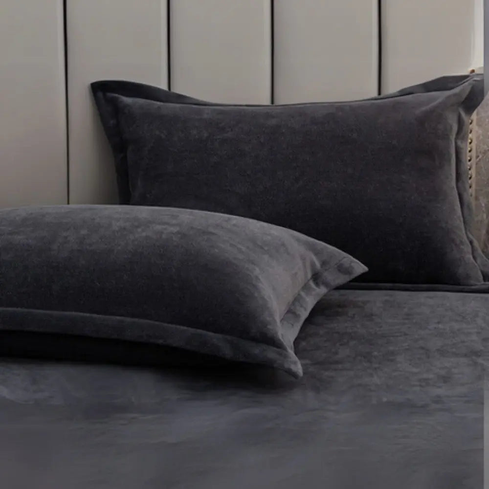 Coral Fleece Pillowcases for Winter Comfort - Set of 2, Available in Green, Gray, Blue, Pink, 48x74cm Size — Lifestyle 4