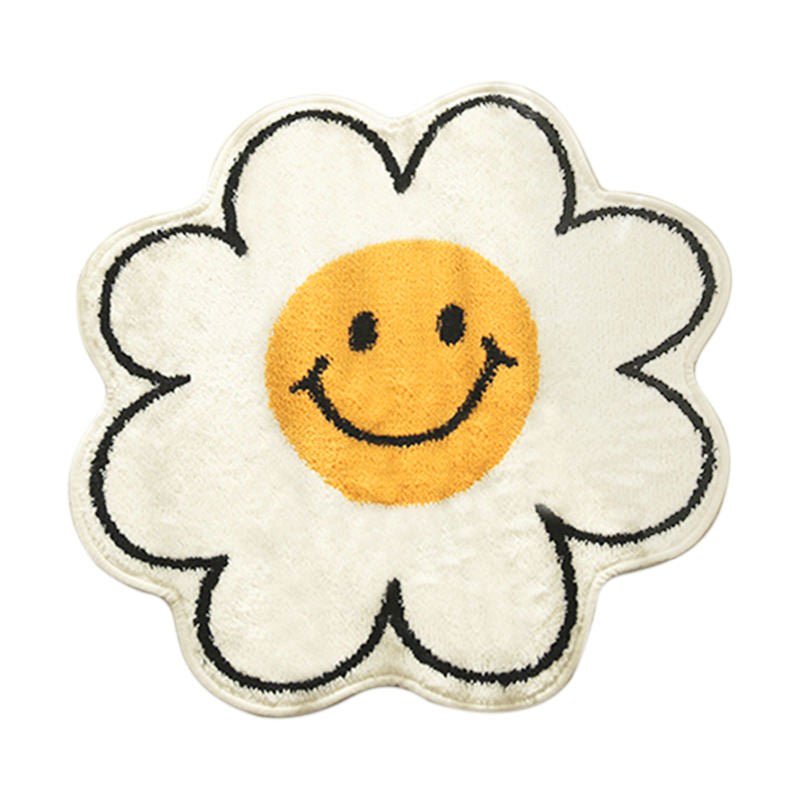 Daisy Flower Accent Rug — Soft Accent Rug for Bedroom Layering — Front view