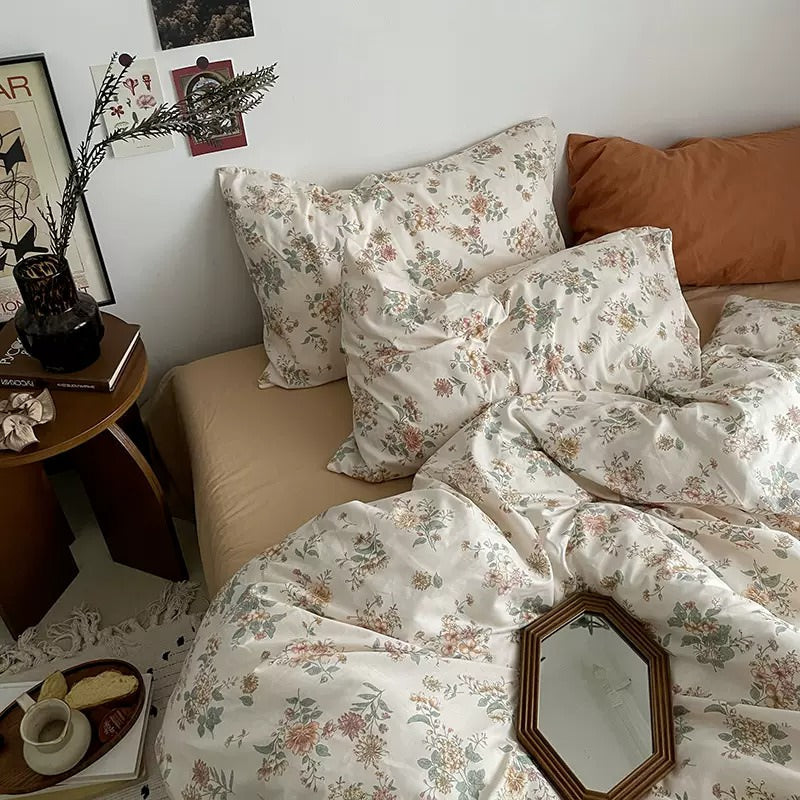 Vintage Pale Flowers Print Cotton Bedding Set — Lifestyle 1