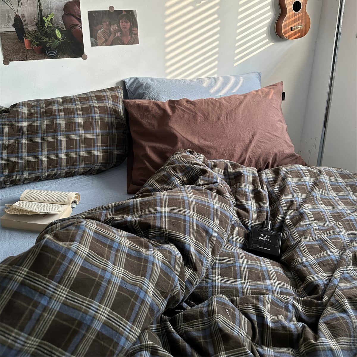 Vintage Plaid Bedding Set — Soft-Touch Cotton Duvet & Pillowcases — Front view