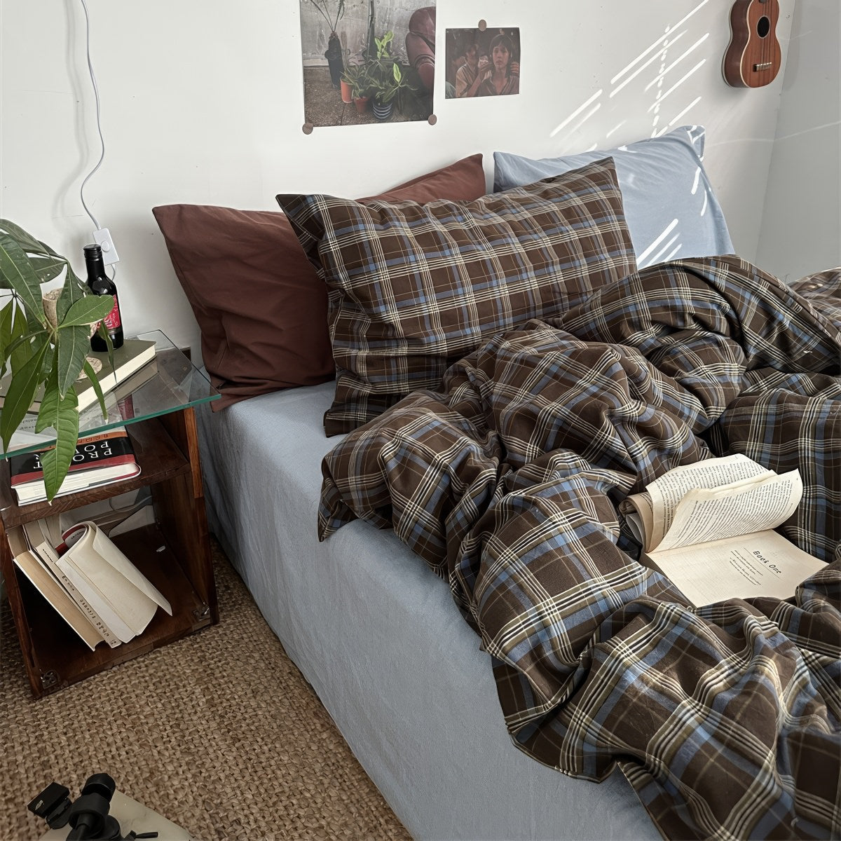 Vintage Plaid Bedding Set — Soft-Touch Cotton Duvet & Pillowcases — Lifestyle 2