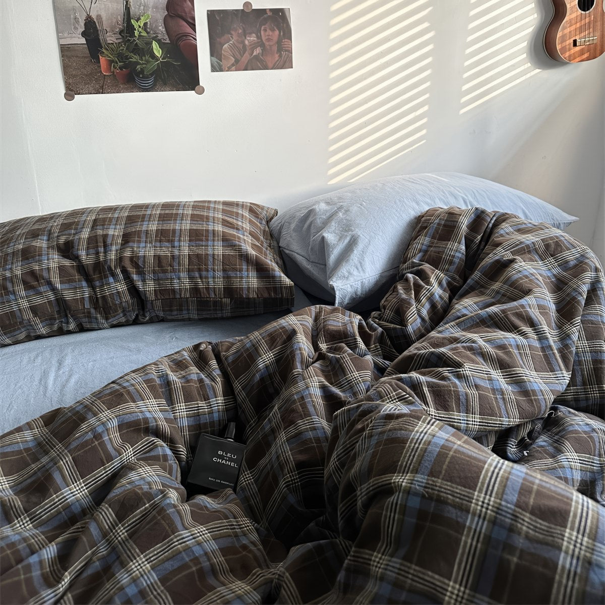 Vintage Plaid Bedding Set — Soft-Touch Cotton Duvet & Pillowcases — Lifestyle 3