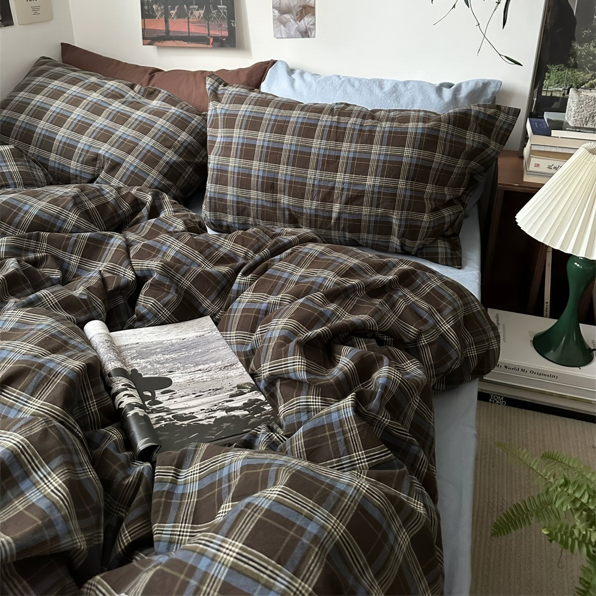 Vintage Plaid Bedding Set — Soft-Touch Cotton Duvet & Pillowcases — Lifestyle 4