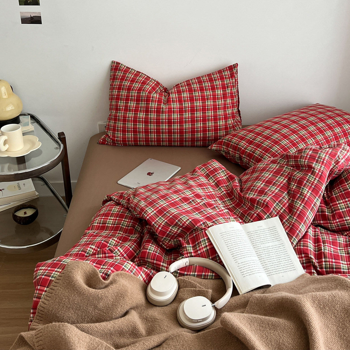 Red Plaid Bedding Set — Soft-Touch Cotton Duvet & Pillowcases — Front view